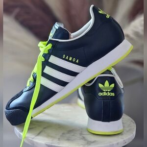 Adidas Samoa Sneakers Black White Neon Green Men’s 9.5 Classic Retro